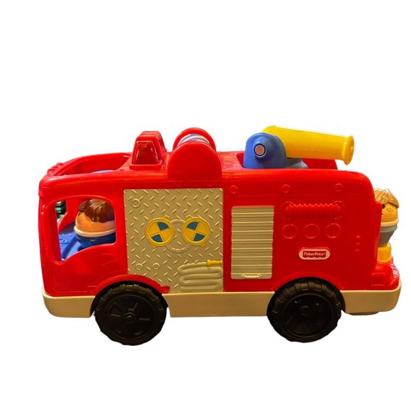 Fisher Price Little People Helping Others Fire Truck Musical Toddler Toy 2 Figur - Picture 1 of 5